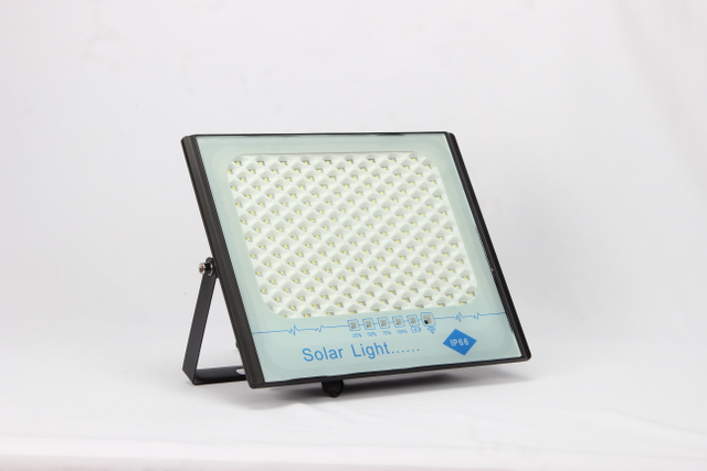Super Bright IP66 Waterproof 25W Outdoor LED Solar Panel Flood Lights